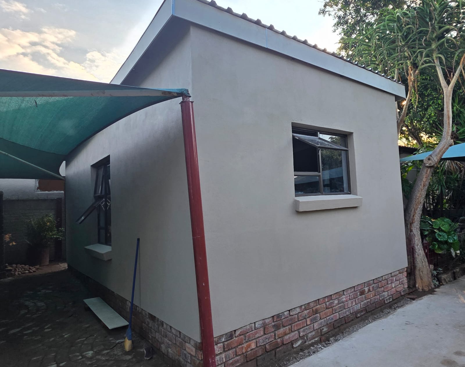 Bay window after modern aluminum upgrade